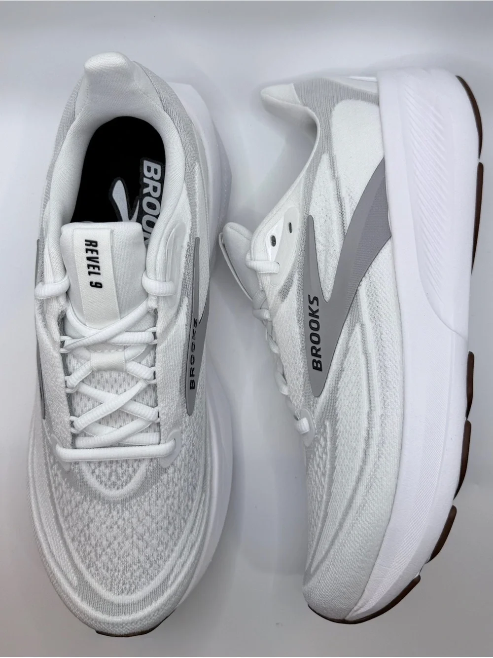 Brooks Revel 9 Running Shoes - White/Light Gray